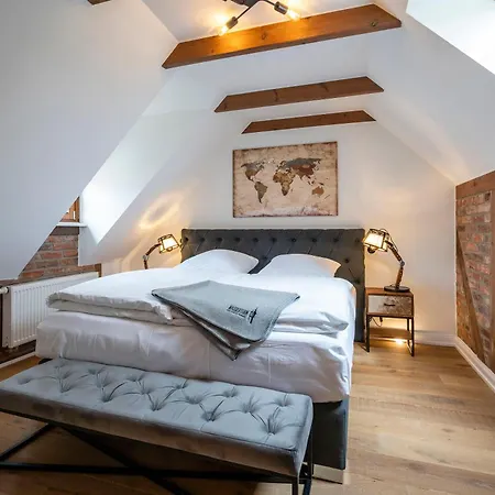 Wasserturm Hotel 4*